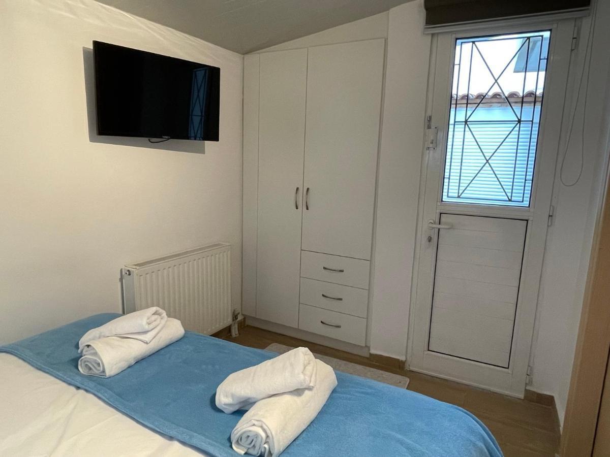 Kalimera Alimos Apartment Афины Экстерьер фото