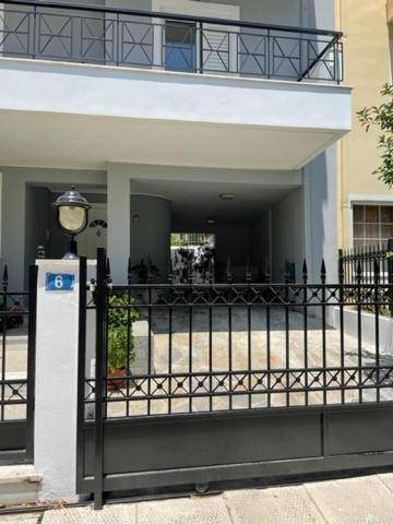 Kalimera Alimos Apartment Афины Экстерьер фото